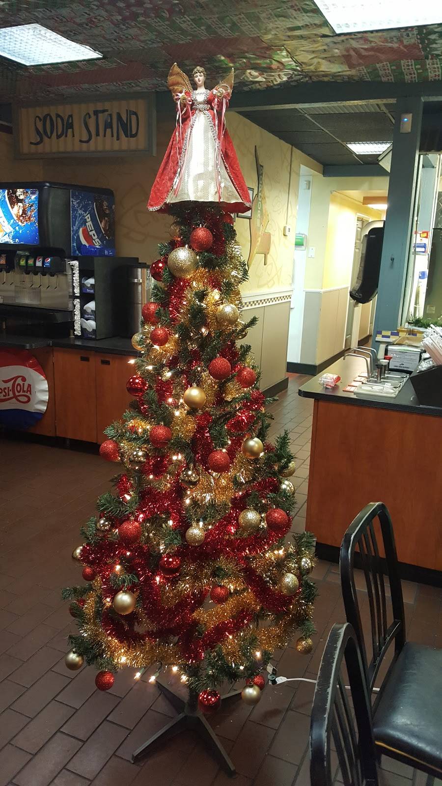 Long John Silvers | restaurant | 317 Pike St, Marietta, OH 45750, USA | 7403739251 OR +1 740-373-9251