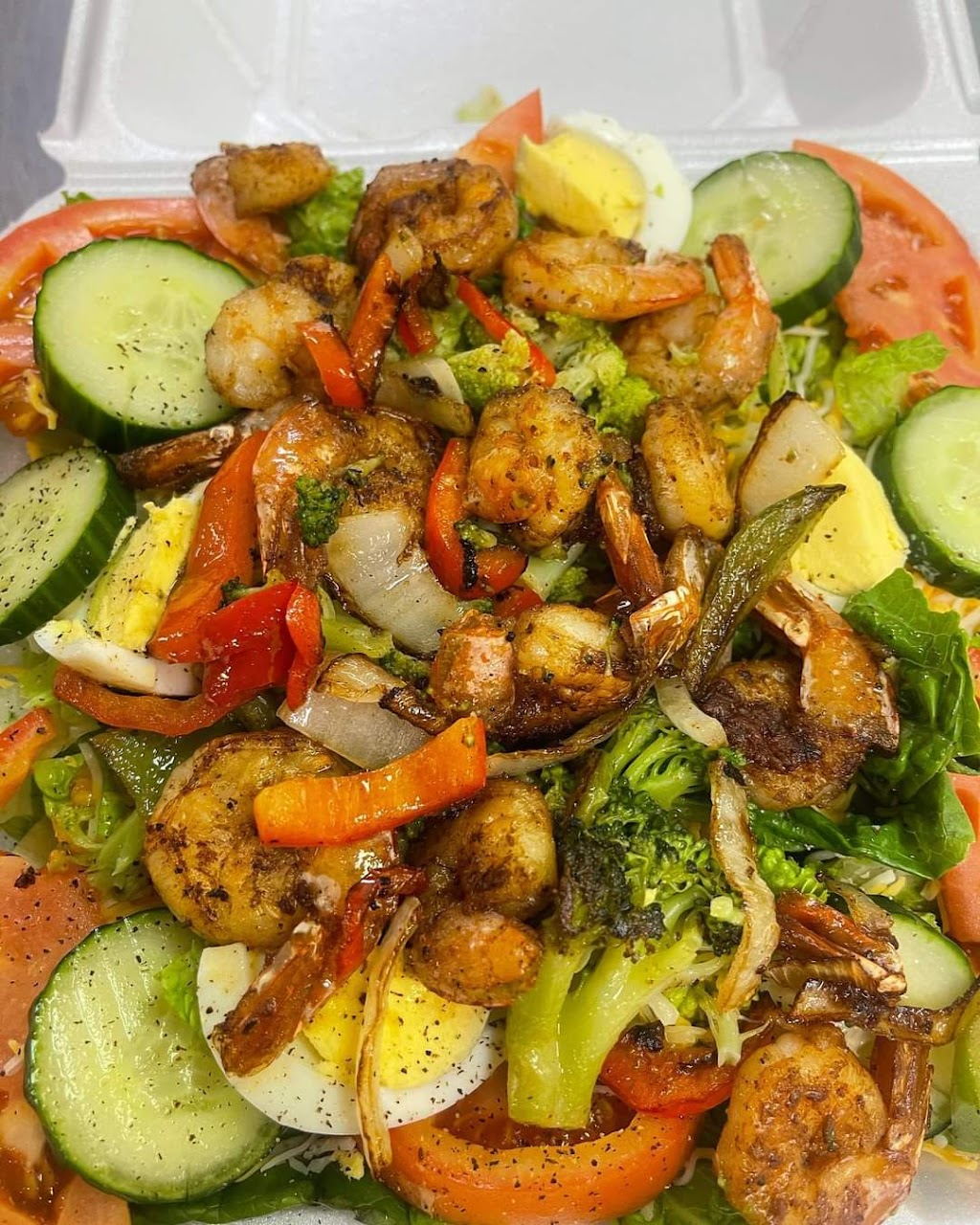 Heights Soulfood & Grill | restaurant | 34840 Vine St, Eastlake, OH 44095, USA | 4407106100 OR +1 440-710-6100