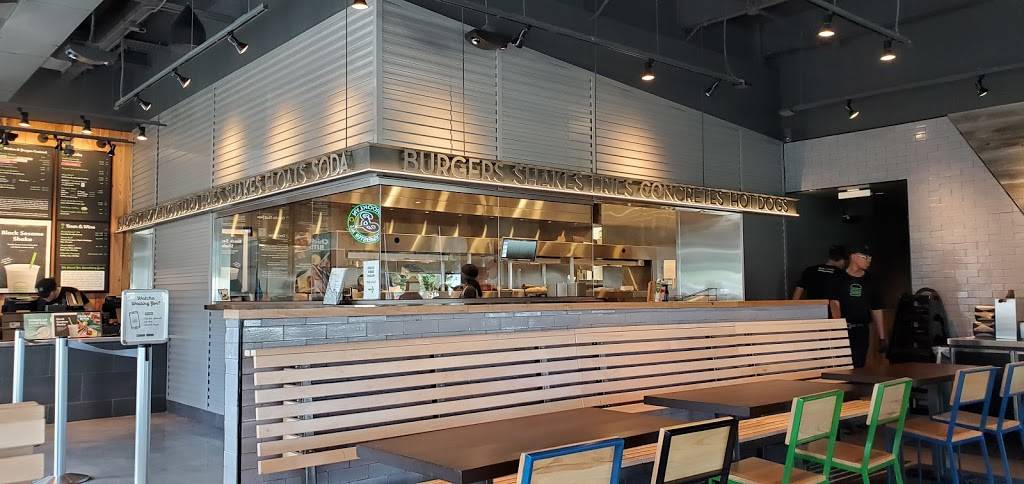 Shake shack | restaurant | 8810 SW 136th St, Miami, FL 33176, USA | 7866055301 OR +1 786-605-5301