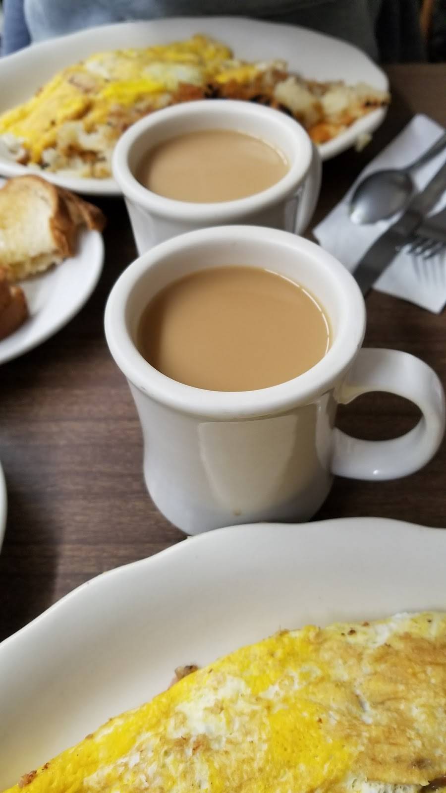 Big Tomato | restaurant | 697 Main St # 2, Poughkeepsie, NY 12601, USA | 8454527850 OR +1 845-452-7850