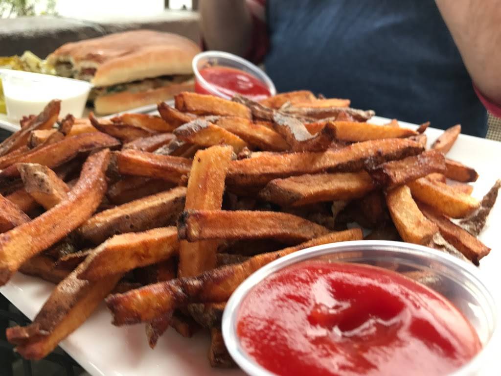 The Vine Cafe | restaurant | 3171 S Grand Blvd, St. Louis, MO 63118, USA | 3147760991 OR +1 314-776-0991