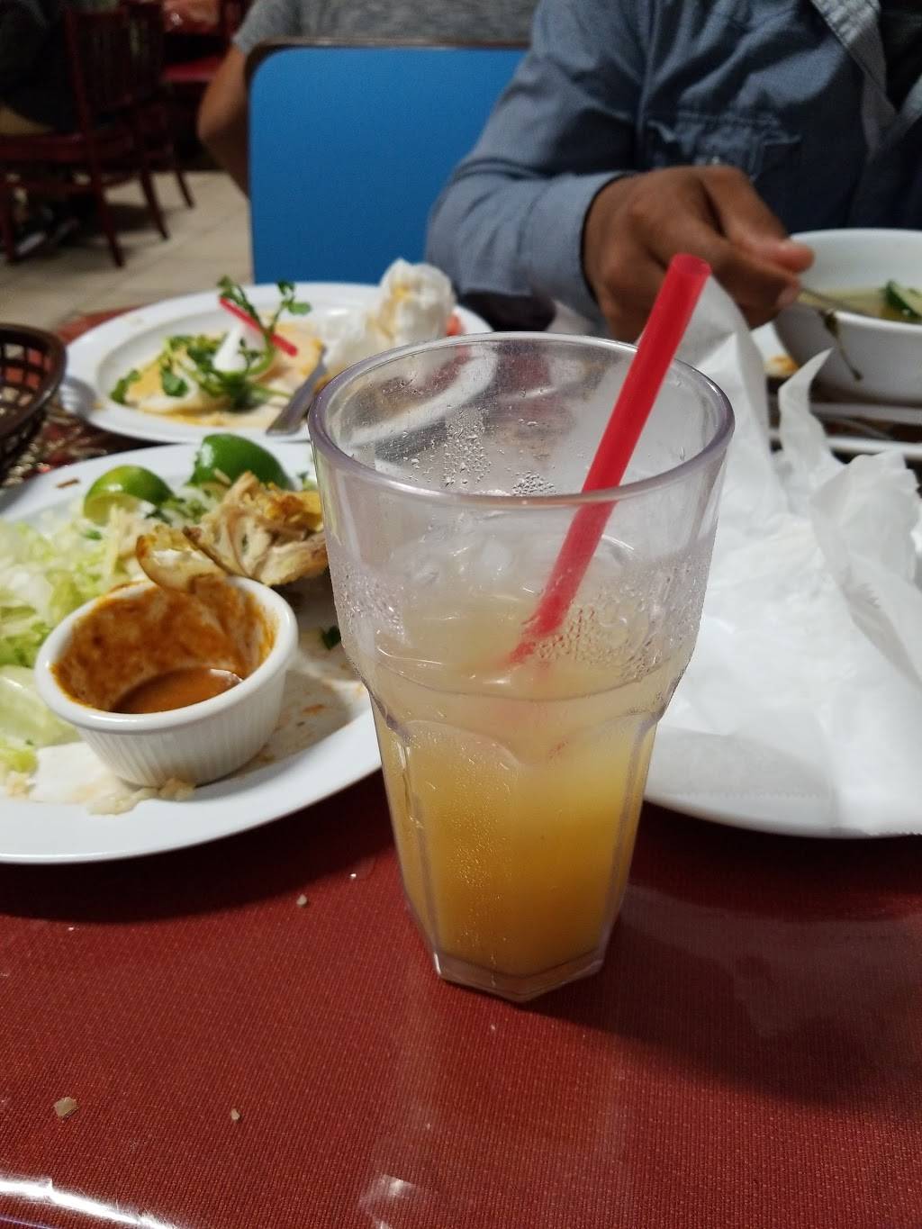 Las Guanaquitas | restaurant | 6220 S Main St, Los Angeles, CA 90003, USA | 3237534930 OR +1 323-753-4930