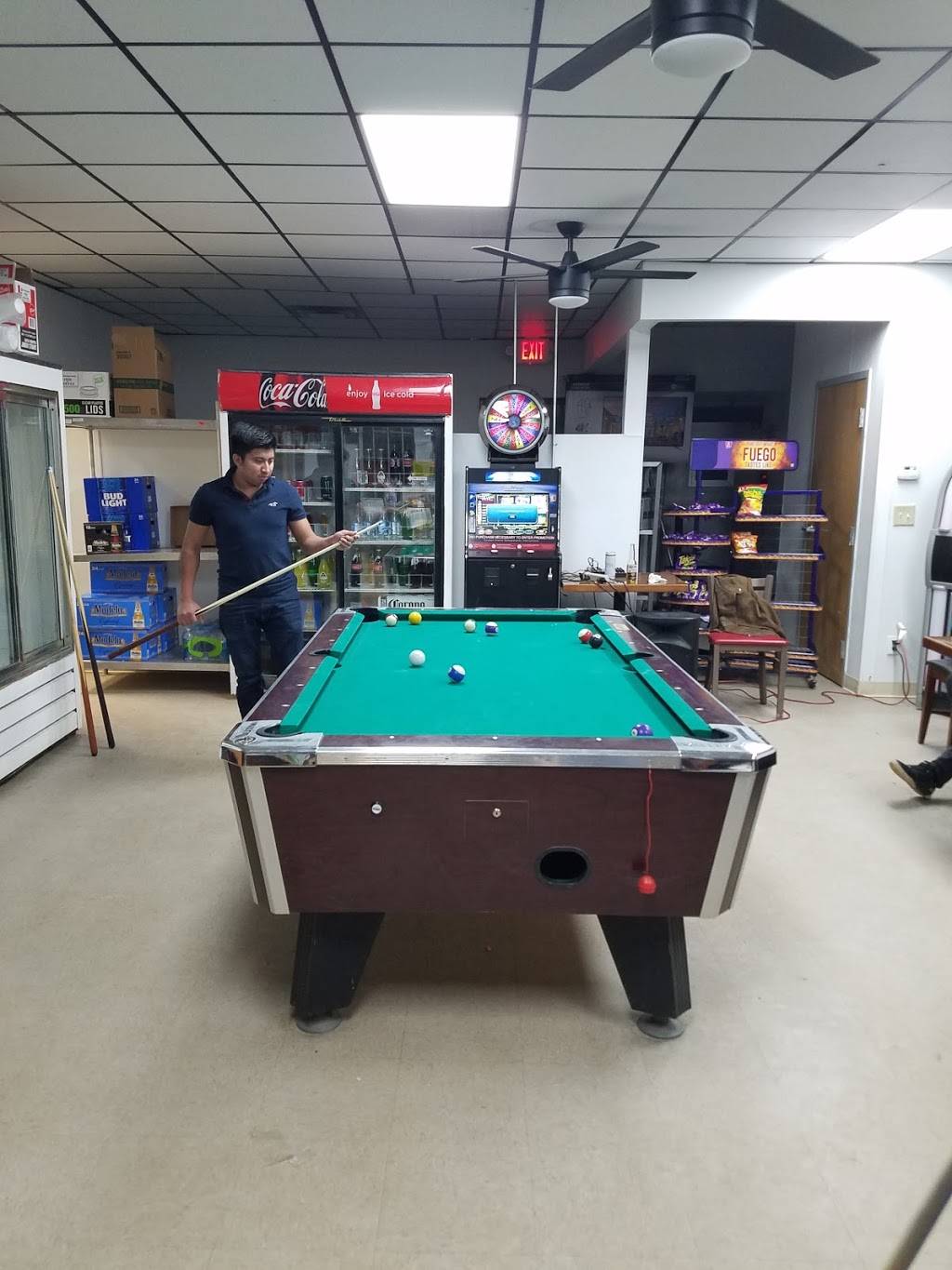 Pepe el Toro tienda y Restaurant | restaurant | 2101 E Market St, Greensboro, NC 27401, USA | 3366637892 OR +1 336-663-7892