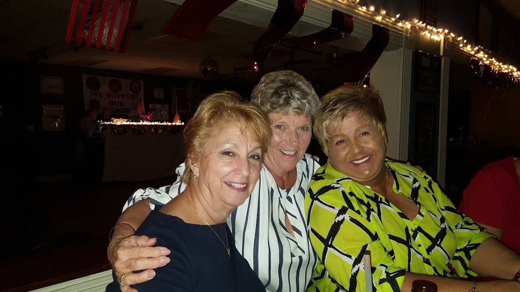 hideaway | restaurant | 1021 2nd Ave N, North Myrtle Beach, SC 29582, USA | 8432805301 OR +1 843-280-5301