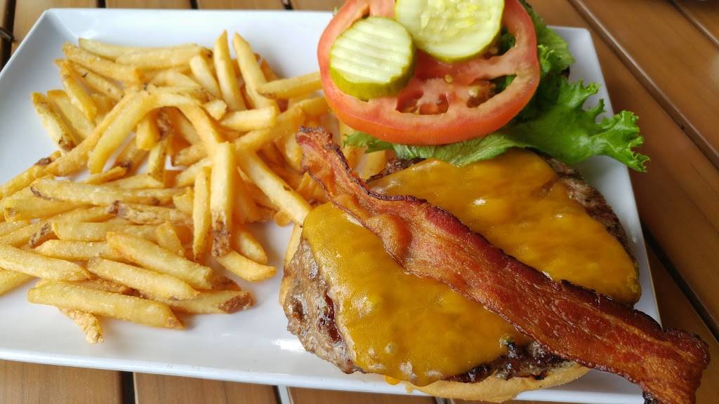 Circles Waterfront Restaurant | restaurant | 1212 Apollo Beach Blvd, Apollo Beach, FL 33572, USA | 8136413275 OR +1 813-641-3275