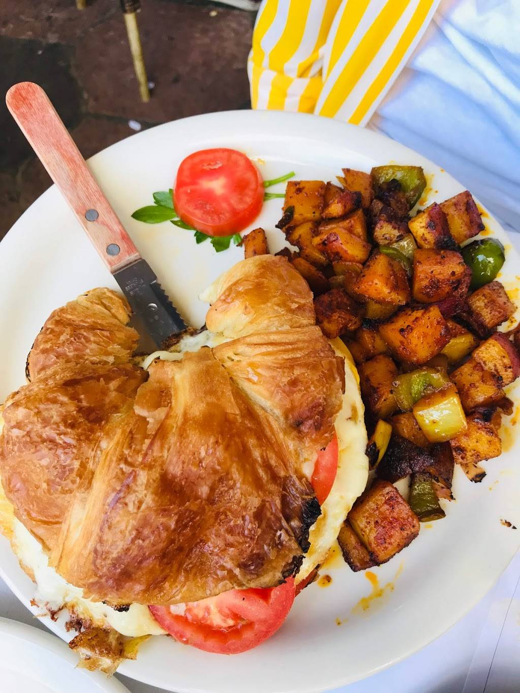 The Andersens | bakery | 1106 State St, Santa Barbara, CA 93101, USA | 8059625085 OR +1 805-962-5085