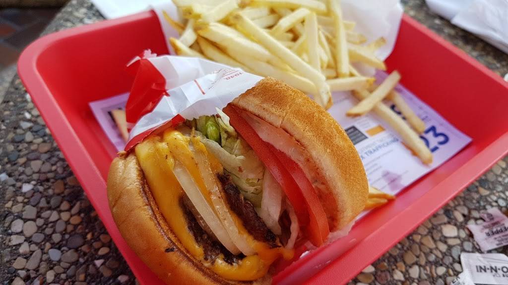In-N-Out Burger | restaurant | 3640 Cahuenga Blvd, Los Angeles, CA 90068, USA | 8007861000 OR +1 800-786-1000