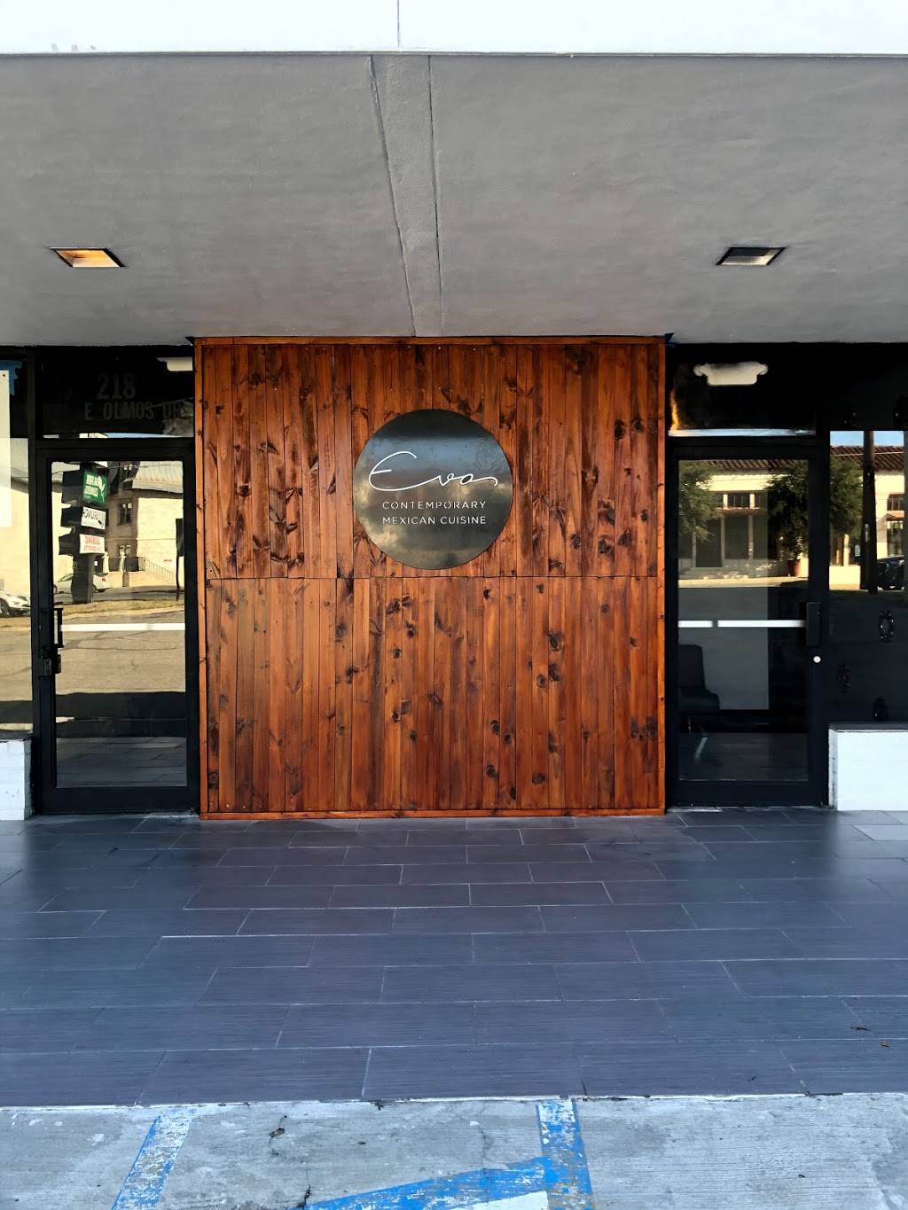 EVO Restaurant | restaurant | 218 E Olmos Dr, Olmos Park, TX 78212, USA | 2102368752 OR +1 210-236-8752