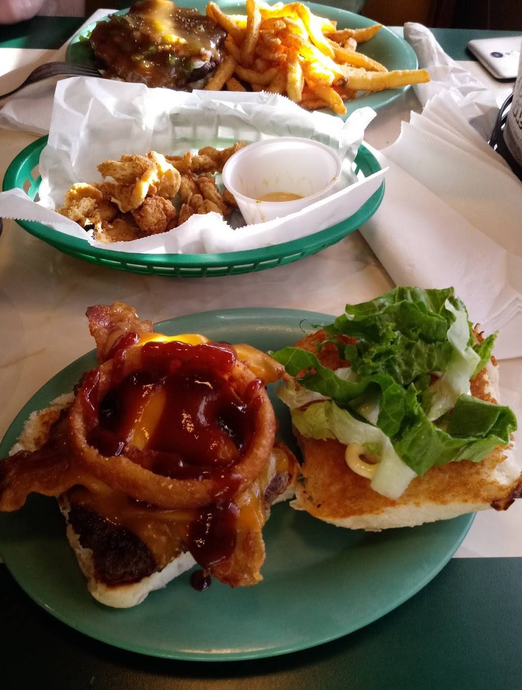 The Froghead Grill | restaurant | 121 Clinton Center Dr, Clinton, MS 39056, USA | 6019240725 OR +1 601-924-0725