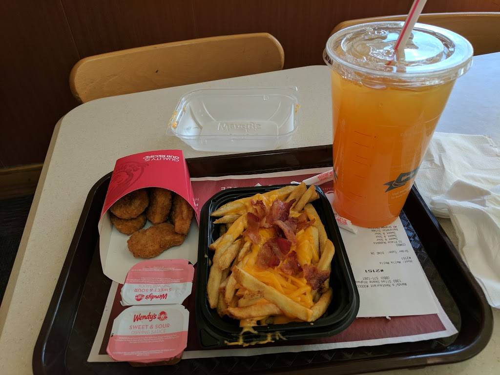 Wendys | restaurant | 1360 Silas Deane Hwy, Rocky Hill, CT 06067, USA | 8607340392 OR +1 860-734-0392
