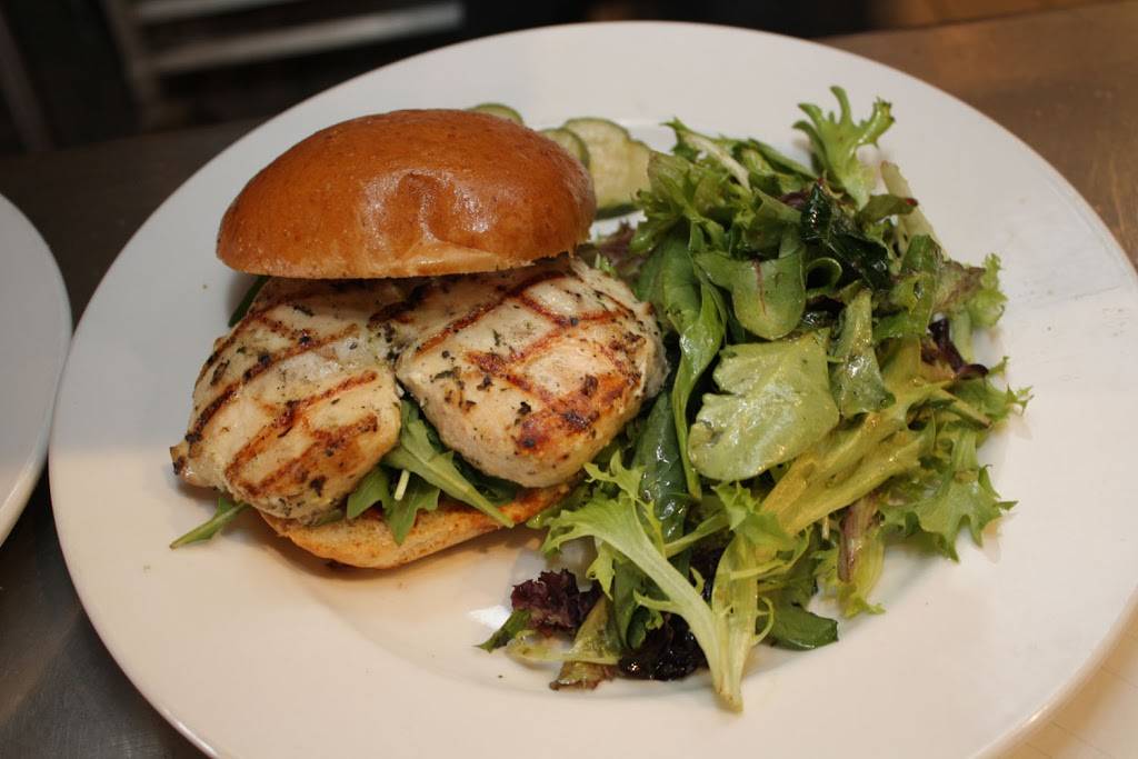 Positive Pie Hardwick | restaurant | 87 S Main St, Hardwick, VT 05843, USA | 8024727126 OR +1 802-472-7126