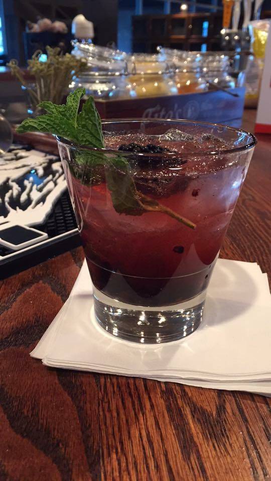 Thirty 5ive Tavern & Grill | restaurant | 10420 Montwood Dr, El Paso, TX 79935, USA | 9152620730 OR +1 915-262-0730