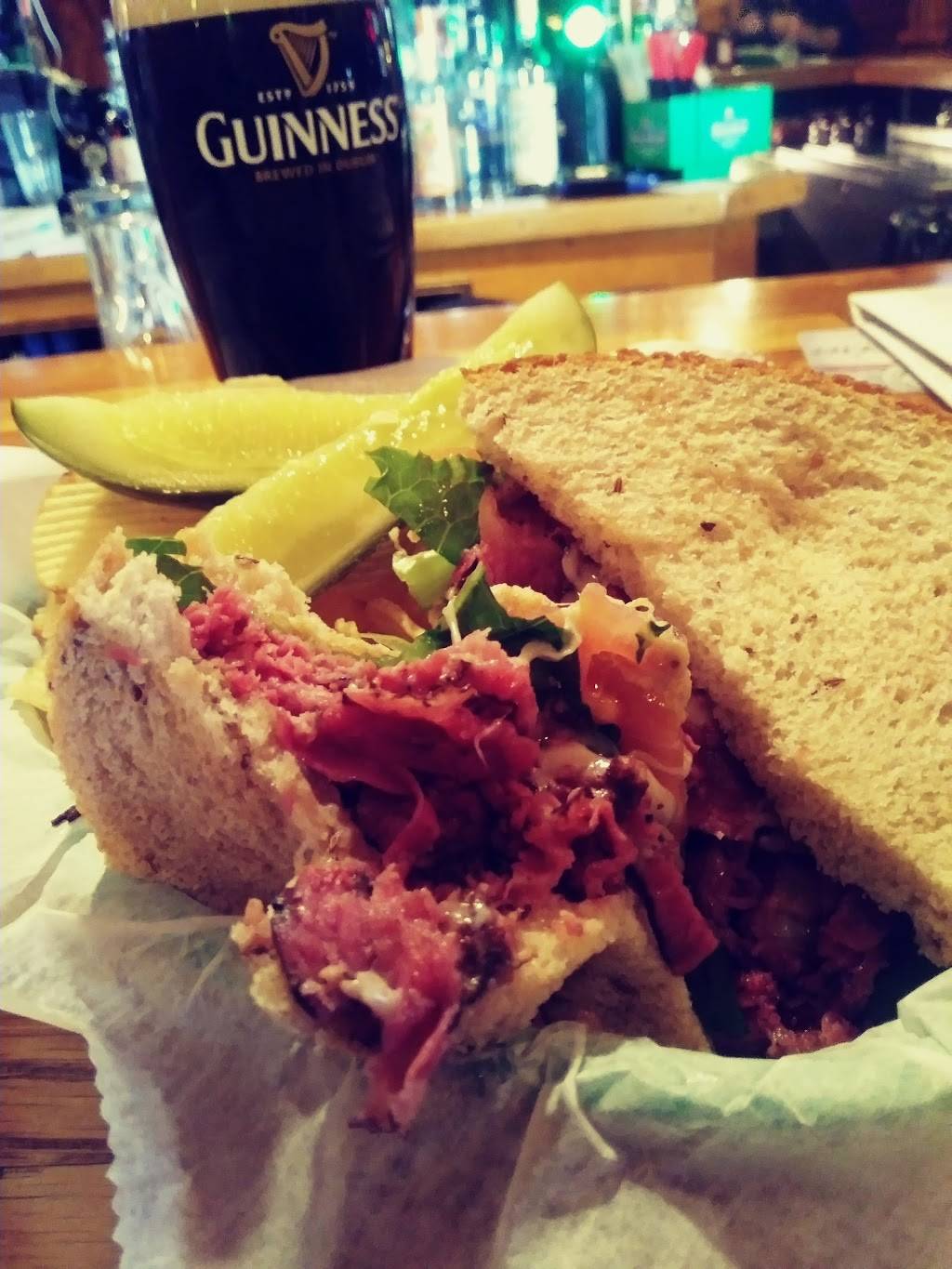 McShawns Pub | restaurant | 1336 Cranston St, Cranston, RI 02920, USA | 4019429747 OR +1 401-942-9747