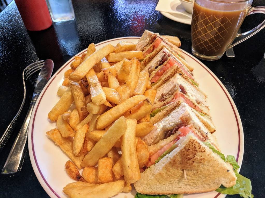 Lorenzos Pizzeria Restaurant | restaurant | 2201 Arch St, Ottawa, ON K1G 2H5, Canada | 6137373737 OR +1 613-737-3737