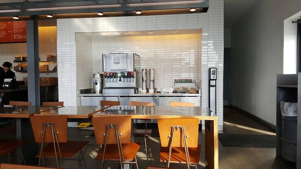 Chipotle Mexican Grill | restaurant | 1923 Springwood Rd, York, PA 17403, USA | 7176503081 OR +1 717-650-3081