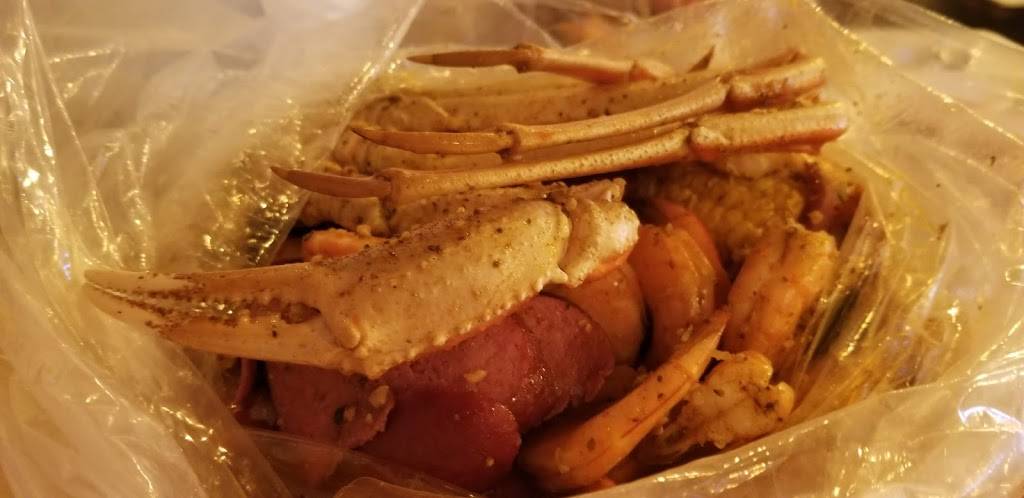 Pier 88 | restaurant | 2040 Coliseum Dr #9, Hampton, VA 23666, USA | 7572245288 OR +1 757-224-5288