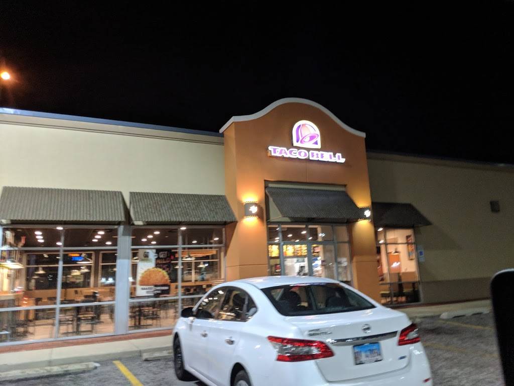 Taco Bell | meal takeaway | 1950 Douglas Rd, Montgomery, IL 60538, USA | 6308977155 OR +1 630-897-7155