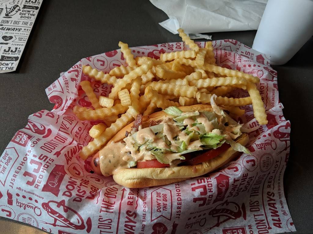 JJs Red Hots | restaurant | 1514 East Blvd, Charlotte, NC 28203, USA | 9802258880 OR +1 980-225-8880
