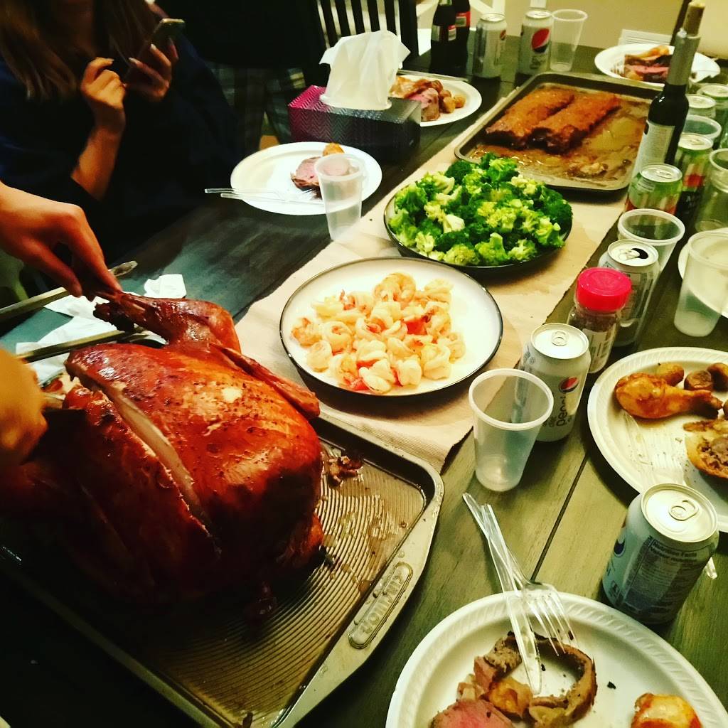 萝卜儿子牛排馆 | restaurant | 27 Robertson Rd, Ancaster, ON L9G 3K9, Canada | 2894425595 OR +1 289-442-5595