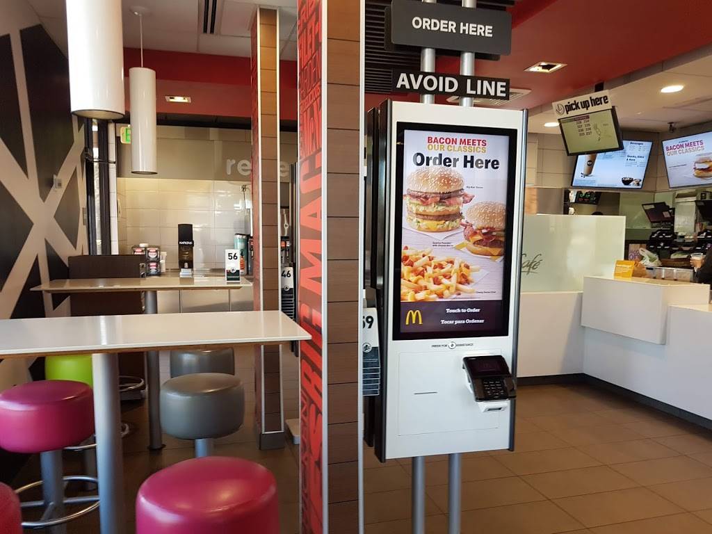 McDonalds | cafe | 2891 Canyon Springs Pkwy, Riverside, CA 92507, USA | 9516531223 OR +1 951-653-1223