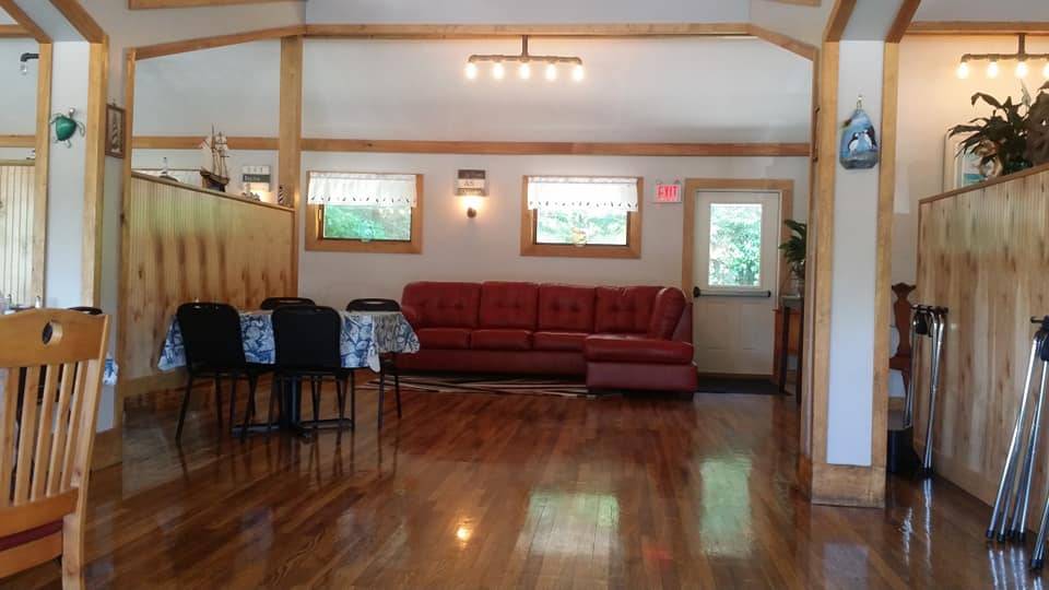 Glenns Place | restaurant | 214 US-1, Bucksport, ME 04416, USA | 2077029412 OR +1 207-702-9412