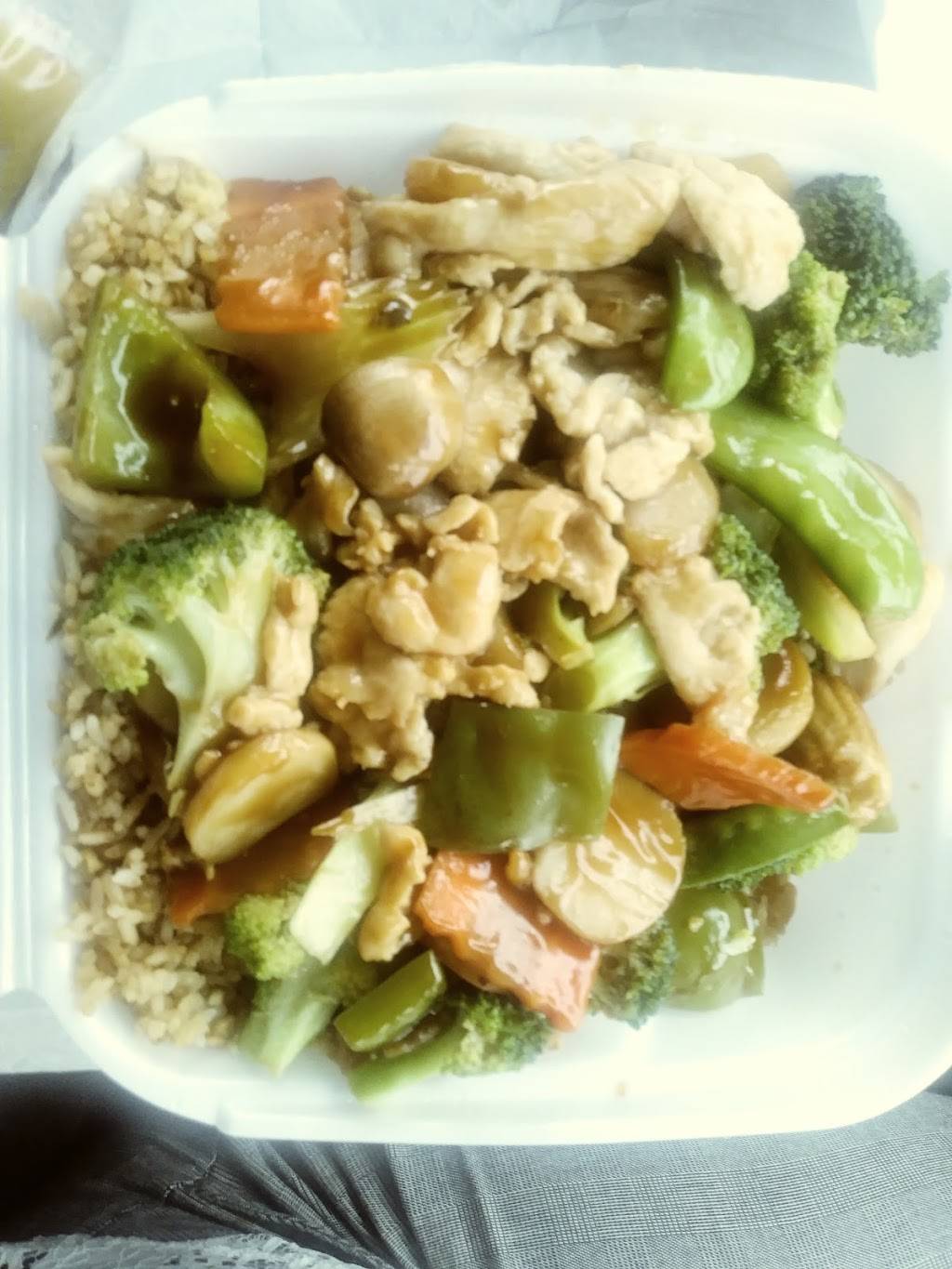 Eatery | restaurant | 3000 W Cary St, Richmond, VA 23221, USA | 8043536171 OR +1 804-353-6171