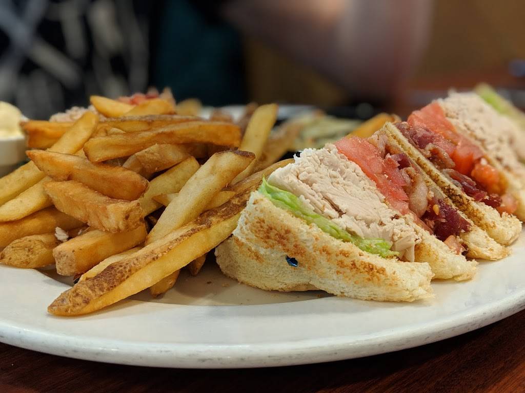 Teddys Restaurant & Deli | restaurant | 245 King St W, Oshawa, ON L1J 2J7, Canada | 9055795529 OR +1 905-579-5529