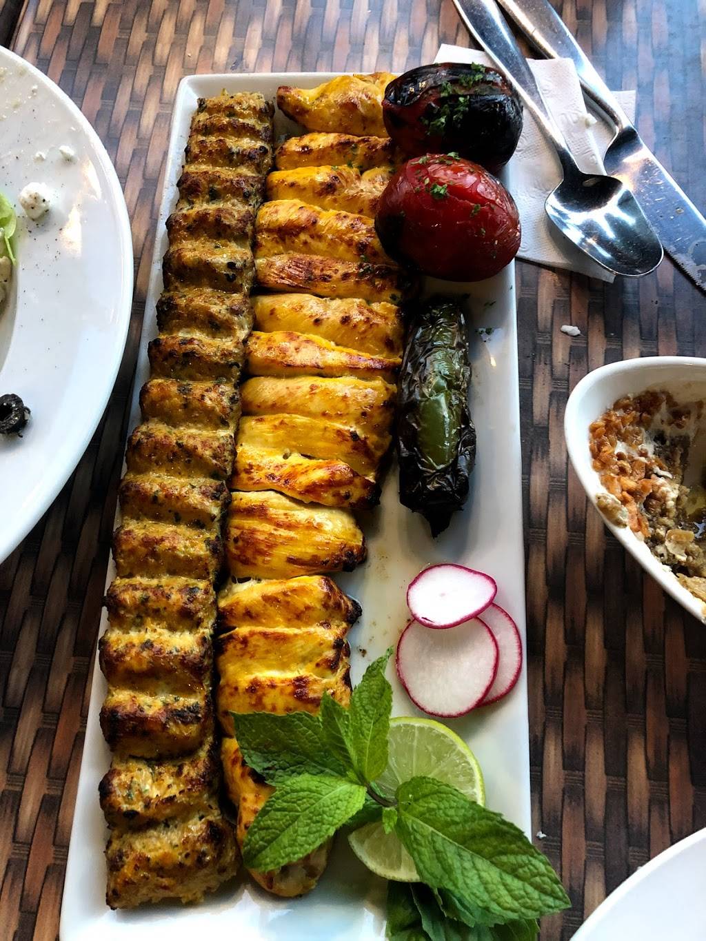 Darbar Persian Grill | restaurant | 2015 Avenue Rd, North York, ON M5M 4A5, Canada | 6473514242 OR +1 647-351-4242