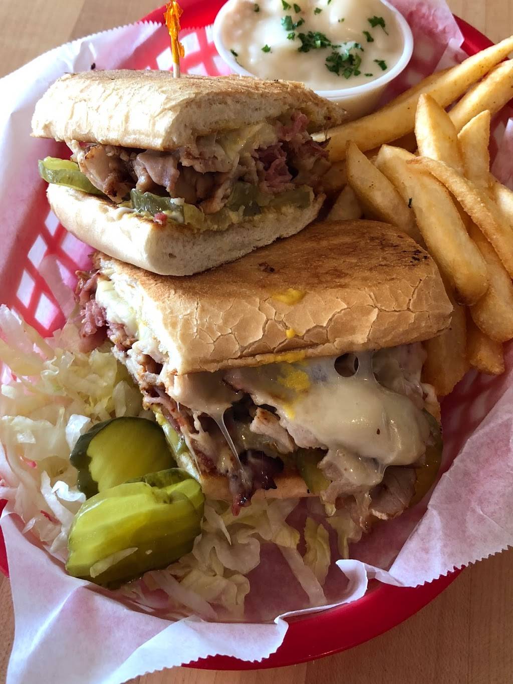 Home Plate Grill | restaurant | 7398 Calle Real Suite C, Goleta, CA 93117, USA | 8058453323 OR +1 805-845-3323