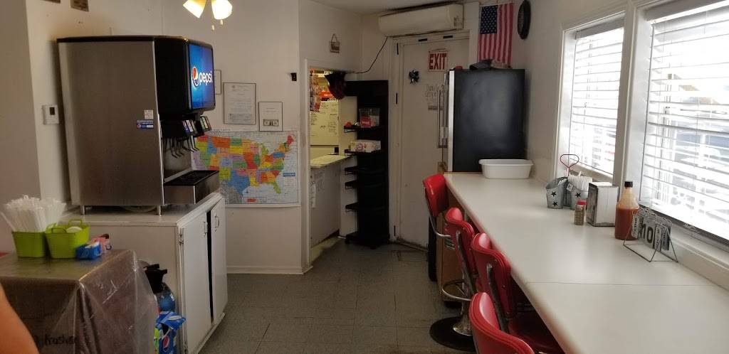 REKSS Burgers & More | restaurant | S., 105 5th Street, Barnsdall, OK 74002, USA | 9188472156 OR +1 918-847-2156