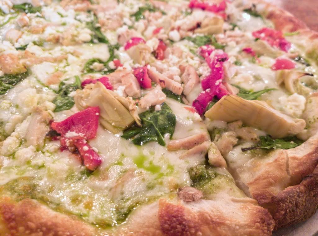 Kustom Krust Brick Oven Pizza and Wings | restaurant | 755 Hammett Bridge Rd, Greer, SC 29650, USA | 8643832000 OR +1 864-383-2000