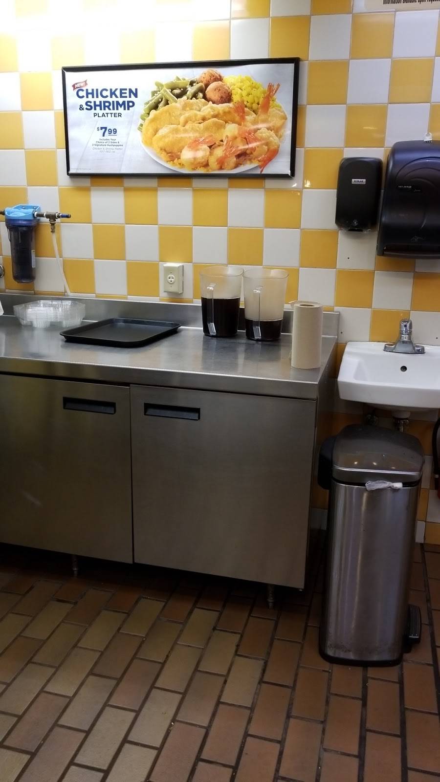 Long John Silvers | restaurant | 175 KY-1947, Grayson, KY 41143, USA | 6064746300 OR +1 606-474-6300