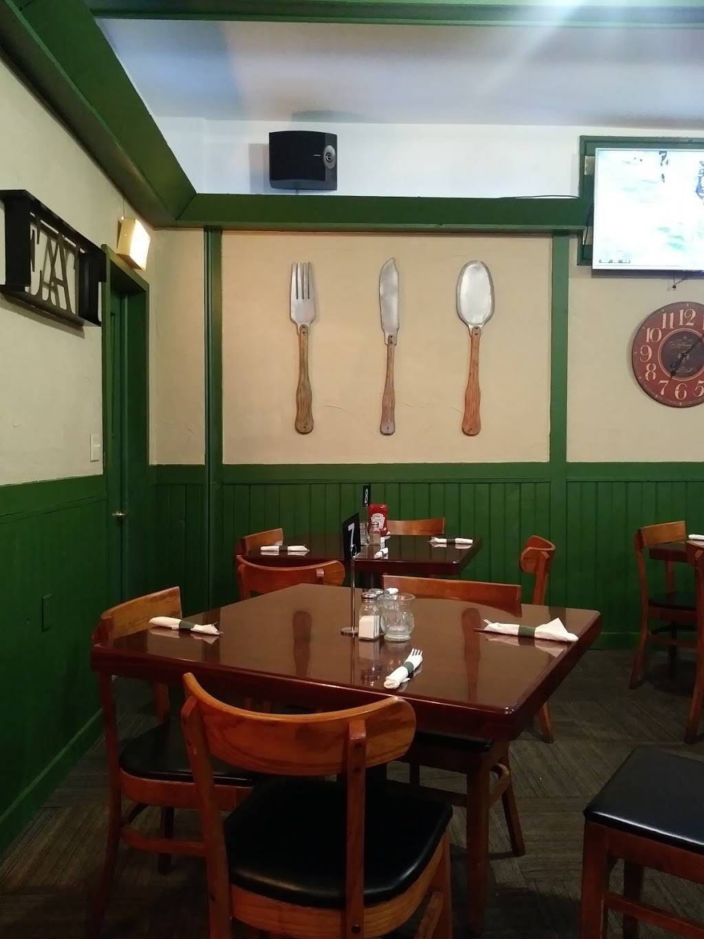 The Luck-E Bar and Restaurant | restaurant | 211 Main St S, Luck, WI 54853, USA | 7154728888 OR +1 715-472-8888