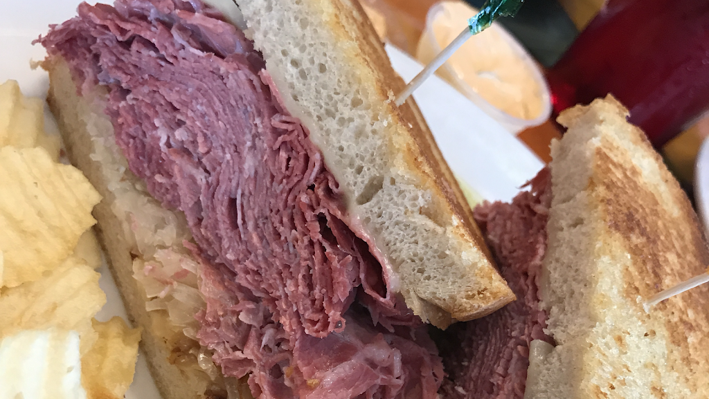 Papas of Armada Family Restaurant | restaurant | 23056 E Main St, Armada, MI 48005, USA | 5867845177 OR +1 586-784-5177