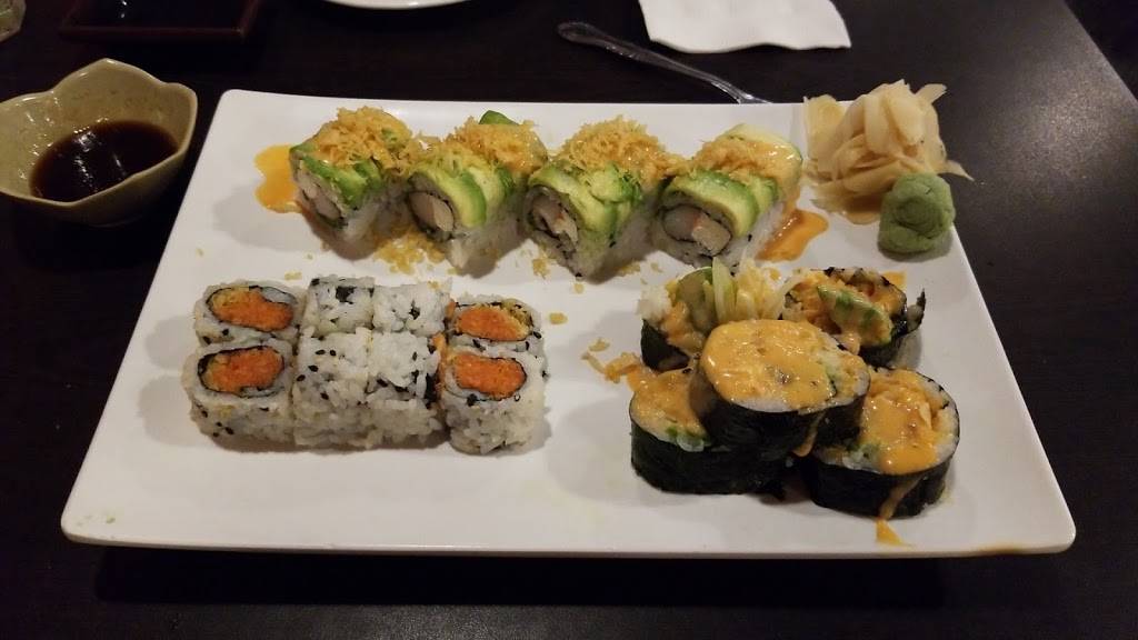 Sakana Sushi Asian Fusion Restaurant | meal takeaway | 434 Town Center, New Britain, PA 18901, USA | 2153451211 OR +1 215-345-1211