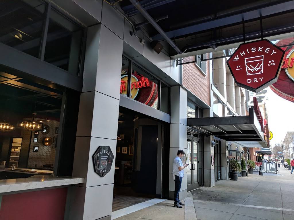 Whiskey Dry | restaurant | 412 S 4th St, Louisville, KY 40202, USA | 5027497933 OR +1 502-749-7933