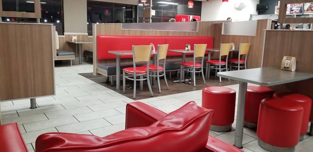 Burger King | restaurant | 1915 N Nellis Blvd, Las Vegas, NV 89115, USA | 7024534744 OR +1 702-453-4744