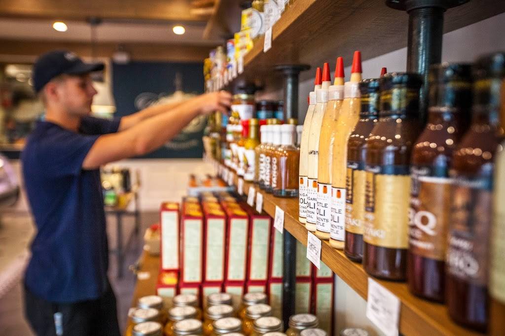 De La Mer | restaurant | 291 Roncesvalles Ave, Toronto, ON M6R 2M3, Canada | 6476493912 OR +1 647-649-3912