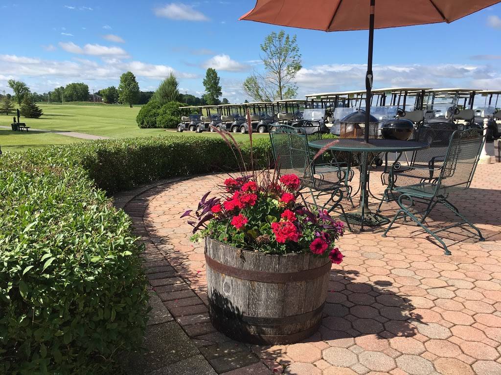 Twin Oaks Golf Club | restaurant | 4871 County Rd R, Denmark, WI 54208, USA | 9208632716 OR +1 920-863-2716