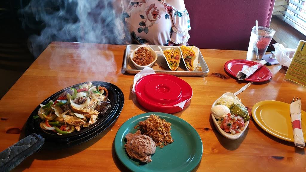 Red Mesa Grill | restaurant | 1544 US-31, Traverse City, MI 49686, USA | 2319382773 OR +1 231-938-2773