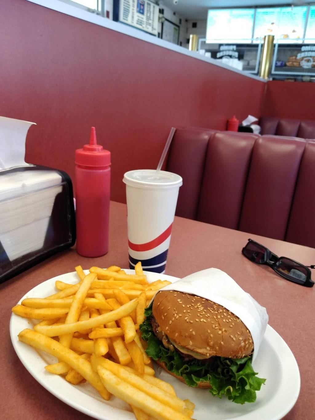 Primo Burgers | restaurant | 43369 10th St W, Lancaster, CA 93534, USA | 6619457538 OR +1 661-945-7538