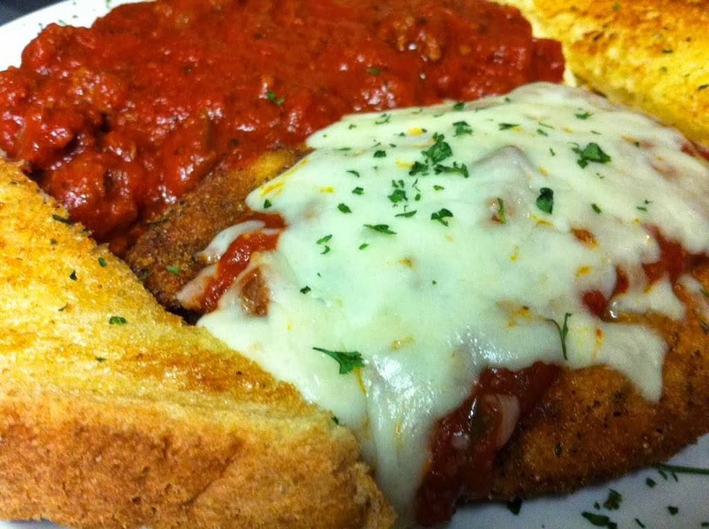 The Fillin Station Bar & Grill | night club | 49434 Gratiot Ave, Chesterfield, MI 48051, USA | 5869490030 OR +1 586-949-0030