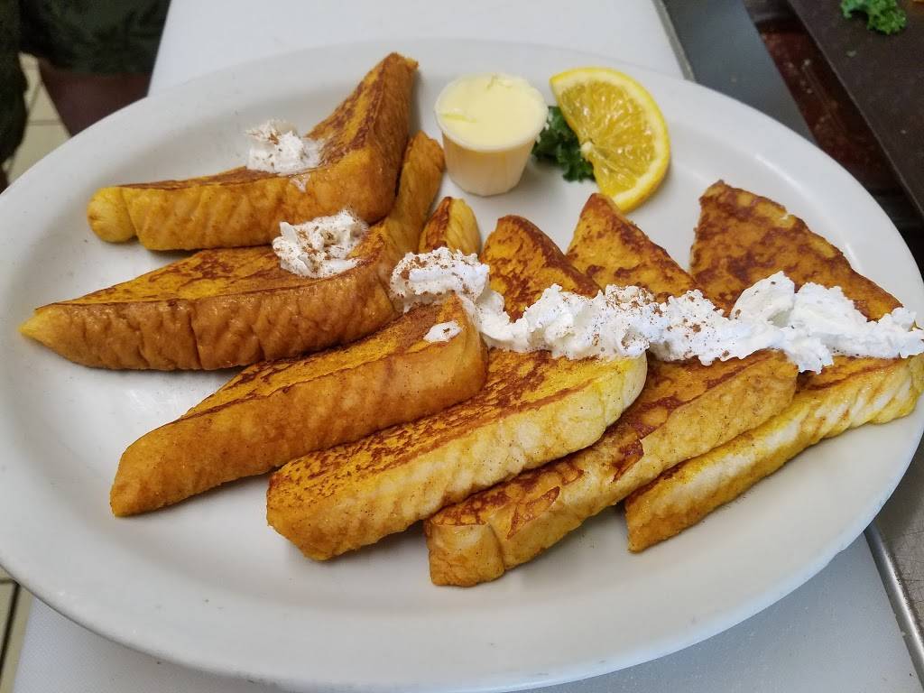 Cafe Hilltop | restaurant | 125 Church St, Montello, WI 53949, USA | 6082972020 OR +1 608-297-2020