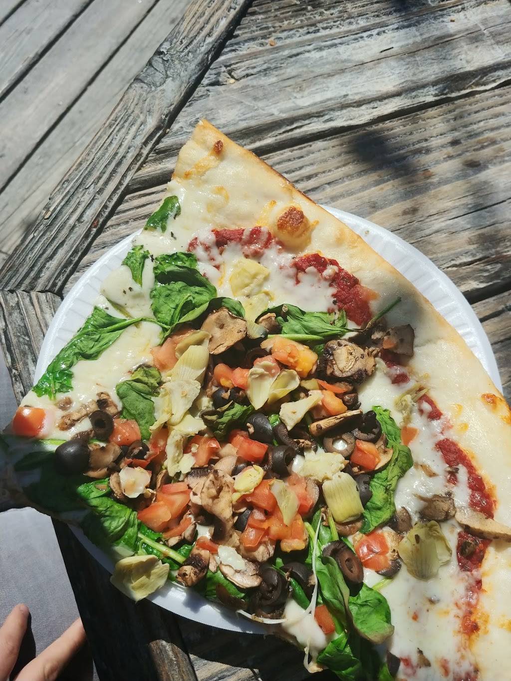 Huc-A-Poos Bites and Booze | restaurant | 1213 US-80, Tybee Island, GA 31328, USA | 9127865900 OR +1 912-786-5900