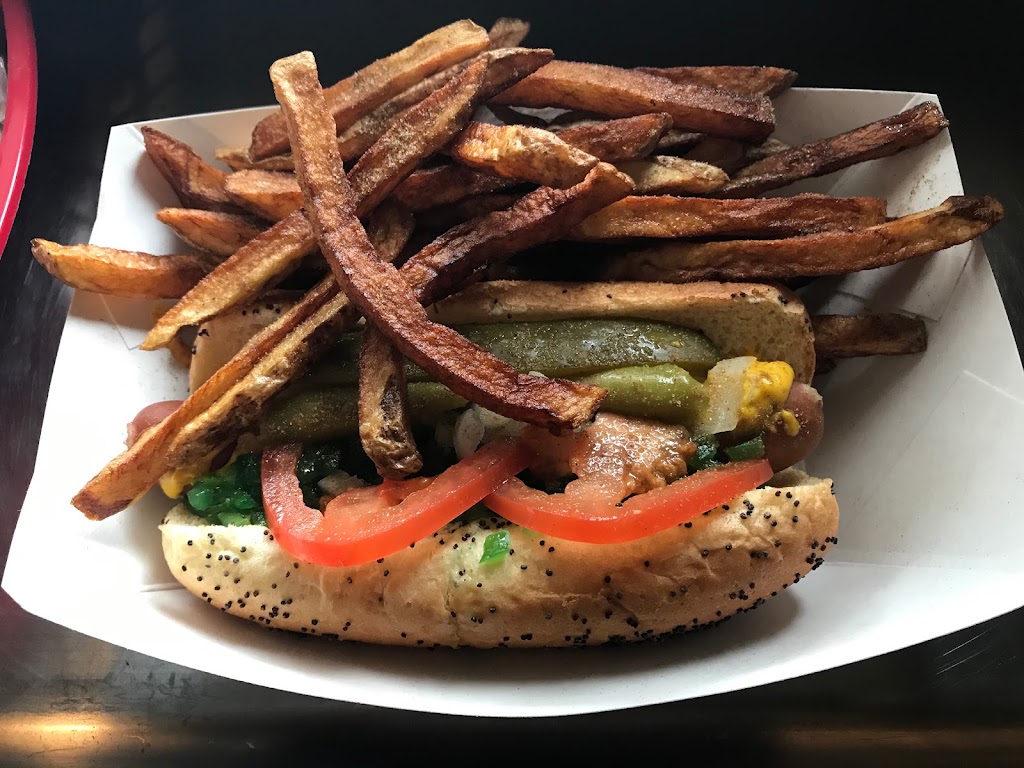 Chicago Style Dogs & Beefs | restaurant | 42 Eglin Pkwy SE, Fort Walton Beach, FL 32548, USA | 8505436785 OR +1 850-543-6785