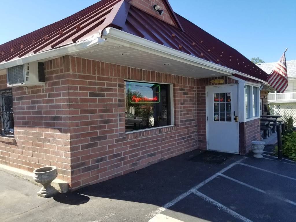 Roccos Pizza | restaurant | 301 Main St, York Springs, PA 17372, USA | 7175284706 OR +1 717-528-4706