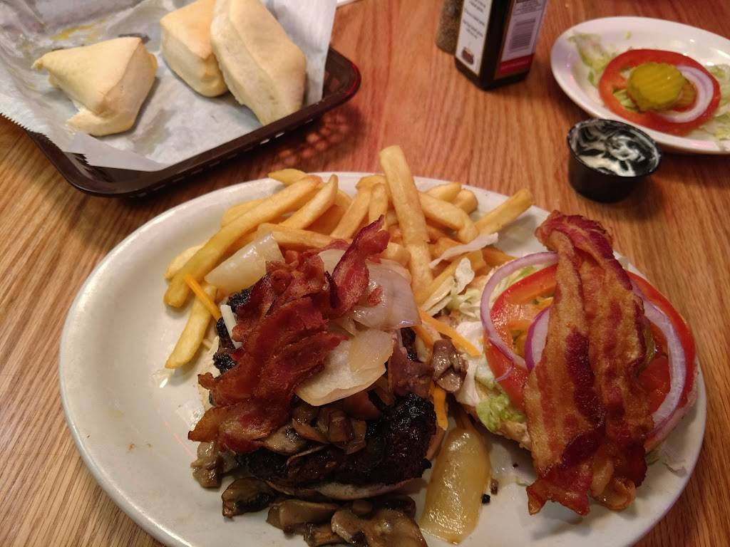 Logans Roadhouse | restaurant | 211 Azalea Square Blvd, Summerville, SC 29483, USA | 8438518666 OR +1 843-851-8666