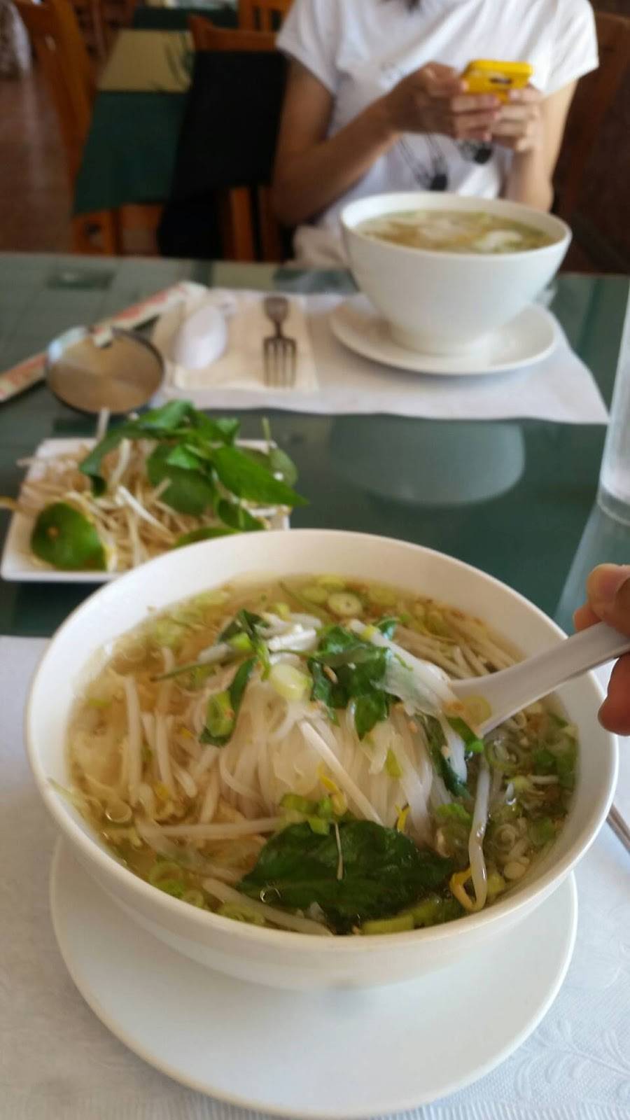 Saigon Restaurant | restaurant | 3987 State St, Santa Barbara, CA 93105, USA | 8059640909 OR +1 805-964-0909