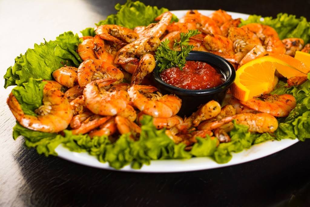 Los Cabos Seafood | restaurant | 7200 N Mesa St, El Paso, TX 79912, USA | 9153010030 OR +1 915-301-0030