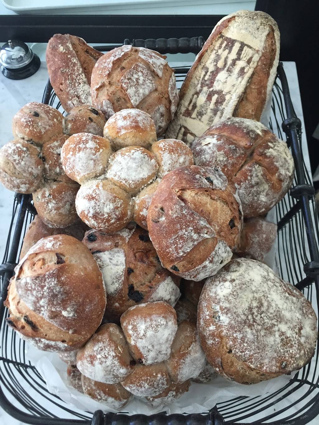 Berris Pizza | restaurant | 7123 Sunset Blvd, Los Angeles, CA 90046, USA | 3239772121 OR +1 323-977-2121